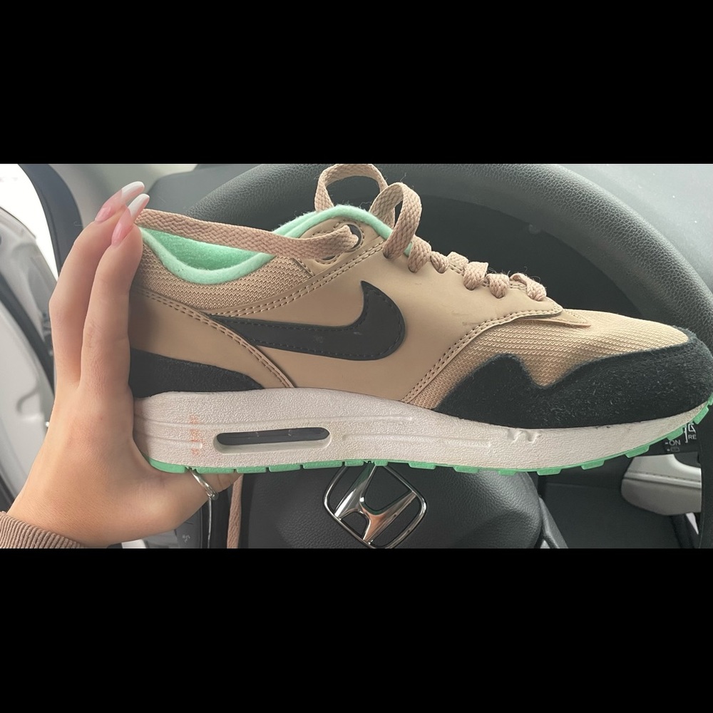 Womens Nike Air Max 90